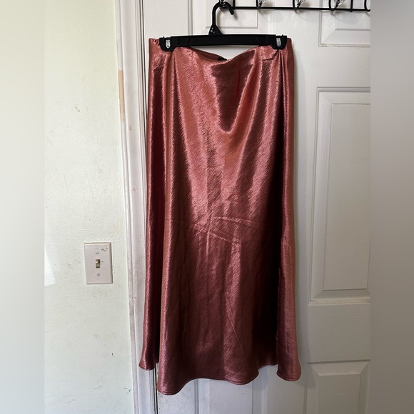 Women's Metallic Skirt - Red - Picture 4 of 6